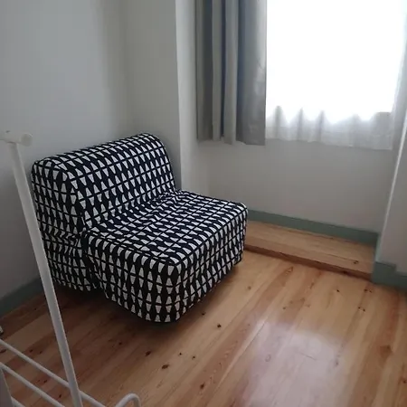 Near River 63 Apartman *