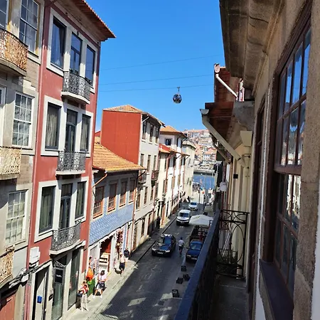 Near River 63 * Vila Nova de Gaia