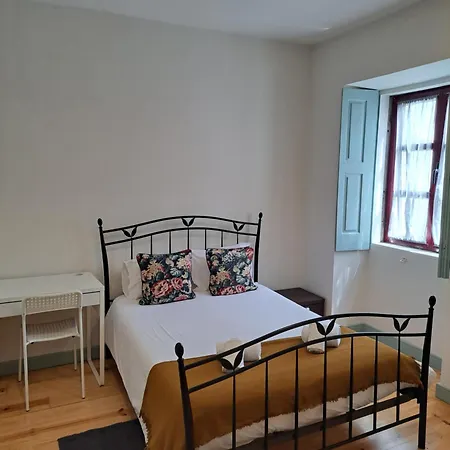 Near River 63 דירה